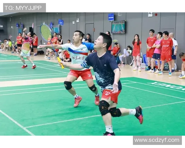 羽毛球深度解析深圳羽毛球队如何实现中路突破的战术与训练秘诀